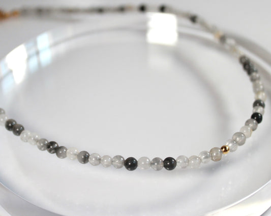 -自然体の自分へと導く灰色水晶-グレークォーツ:Smoke Clear necklace