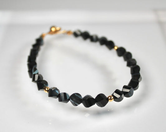 -目標達成へ導く縞瑪瑙-ストライプオニキス：Twist cut bracelet