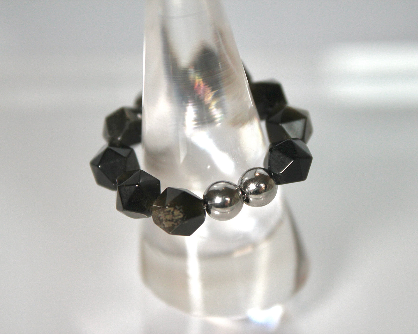 -潜在能力の開花へ導く黒曜石-オブシディアン：Multifaceted cut ring
