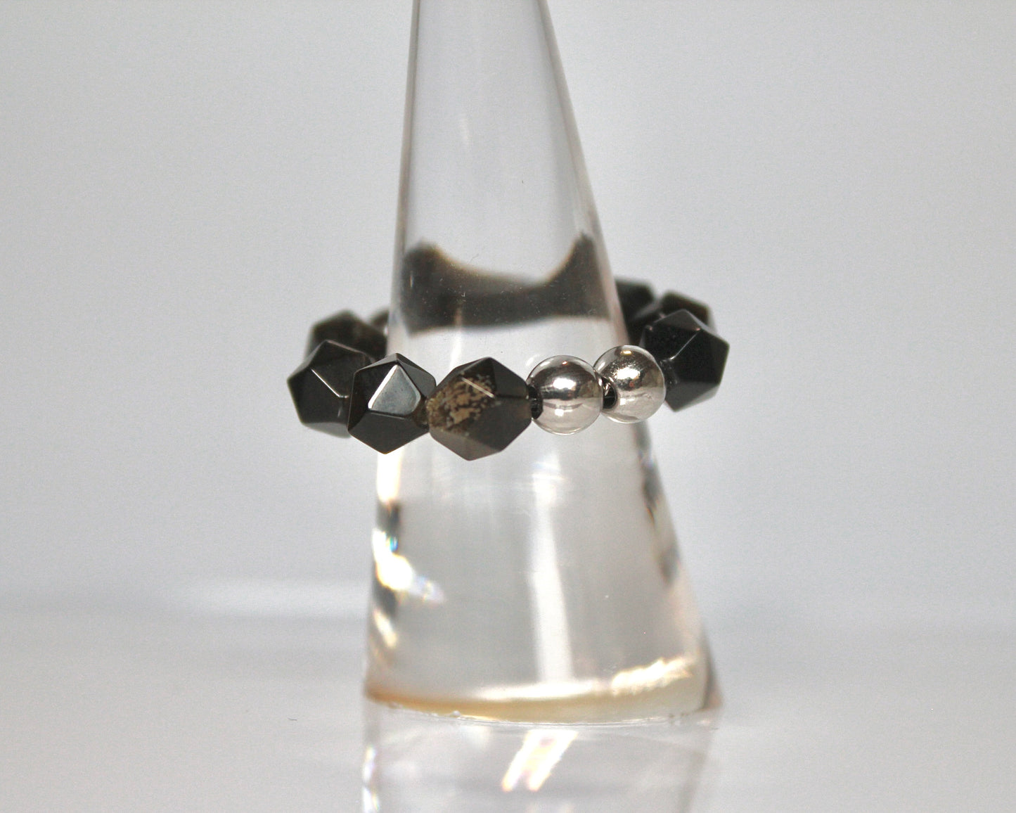 -潜在能力の開花へ導く黒曜石-オブシディアン：Multifaceted cut ring
