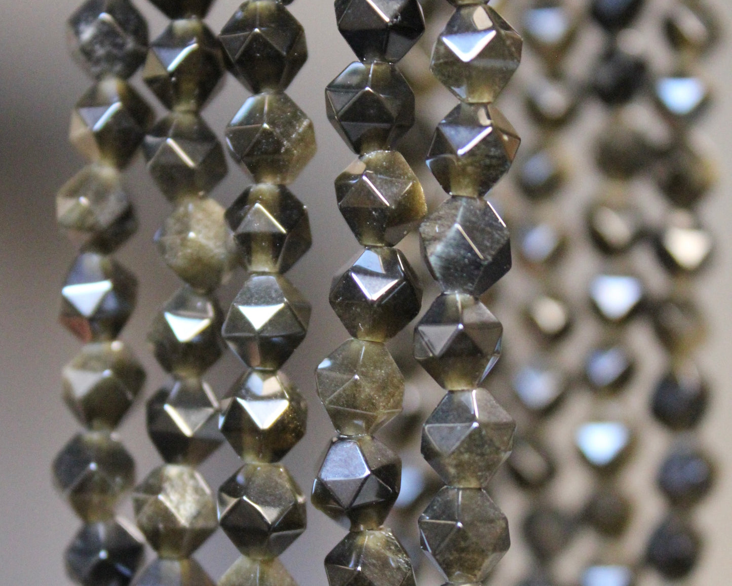 -潜在能力の開花へ導く黒曜石-オブシディアン：Multifaceted cut ring