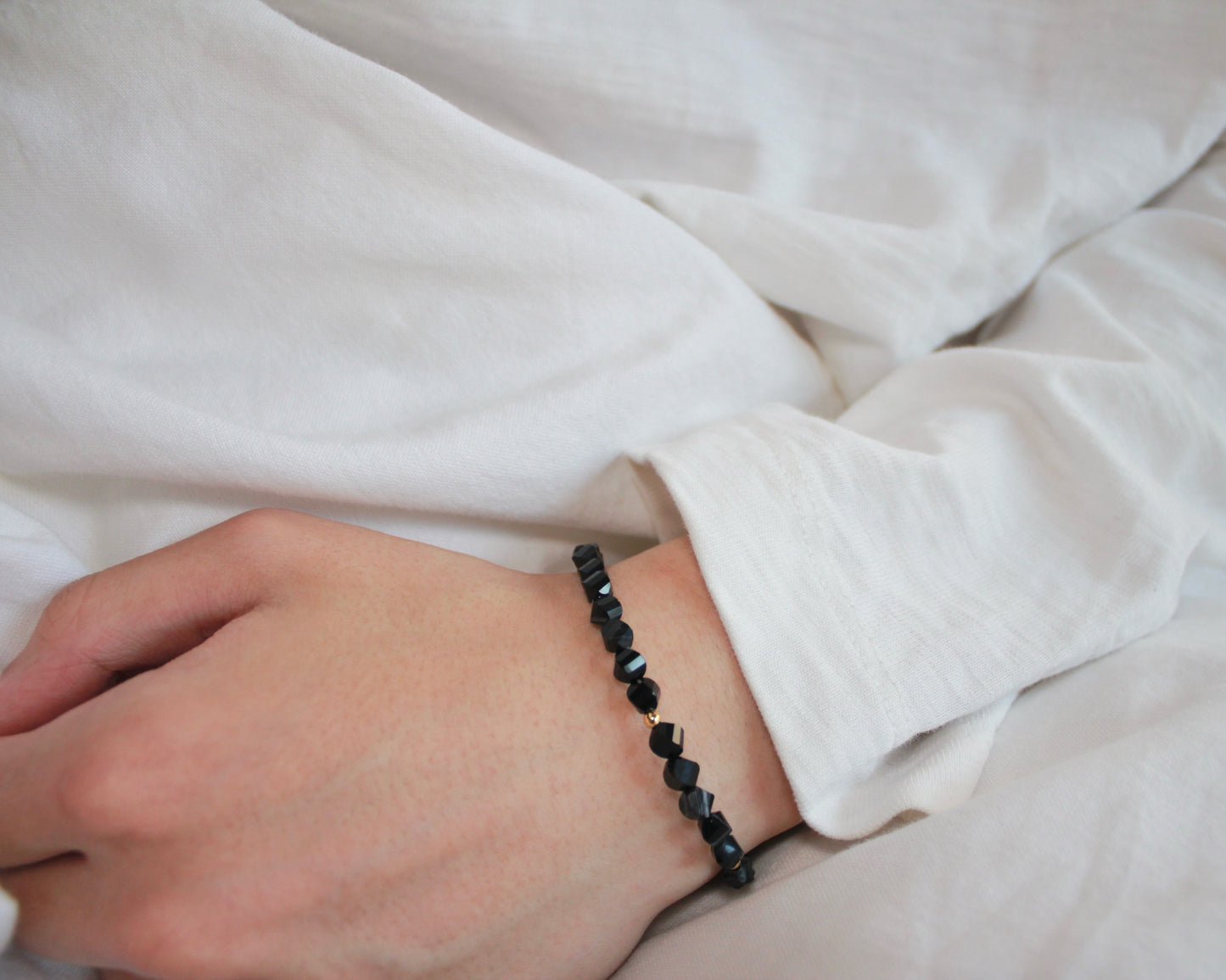 -目標達成へ導く縞瑪瑙-ストライプオニキス：Twist cut bracelet