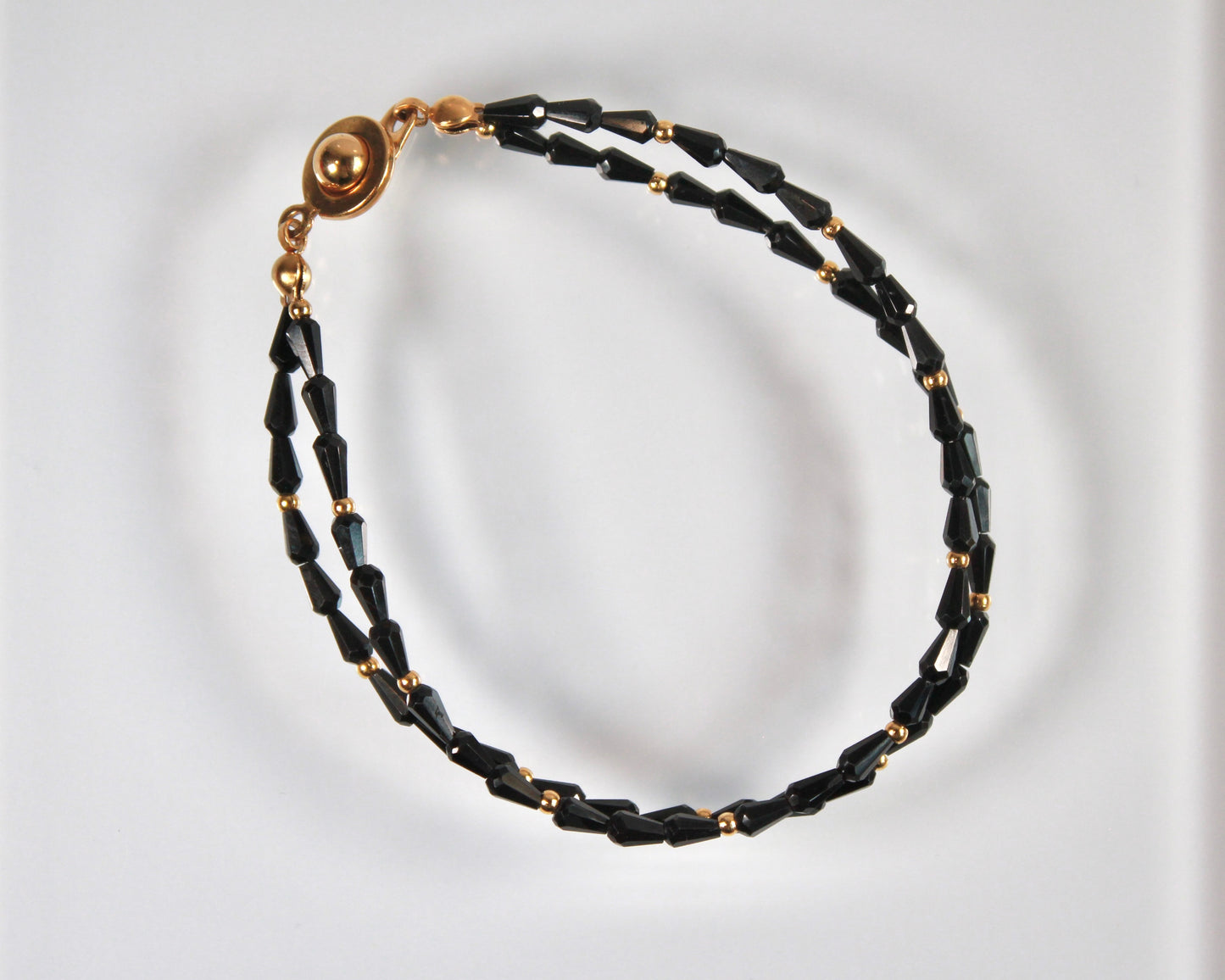 -守護と成功の尖晶石-ブラックスピネル：Drop cut bracelet