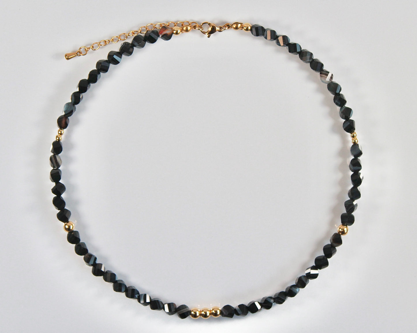 -目標達成へ導く縞瑪瑙-ストライプオニキス ：Twist cut necklace