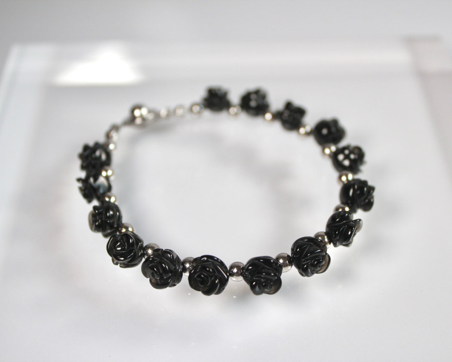 -目標達成へ導く黒瑪瑙-オニキス：Black rose bracelet