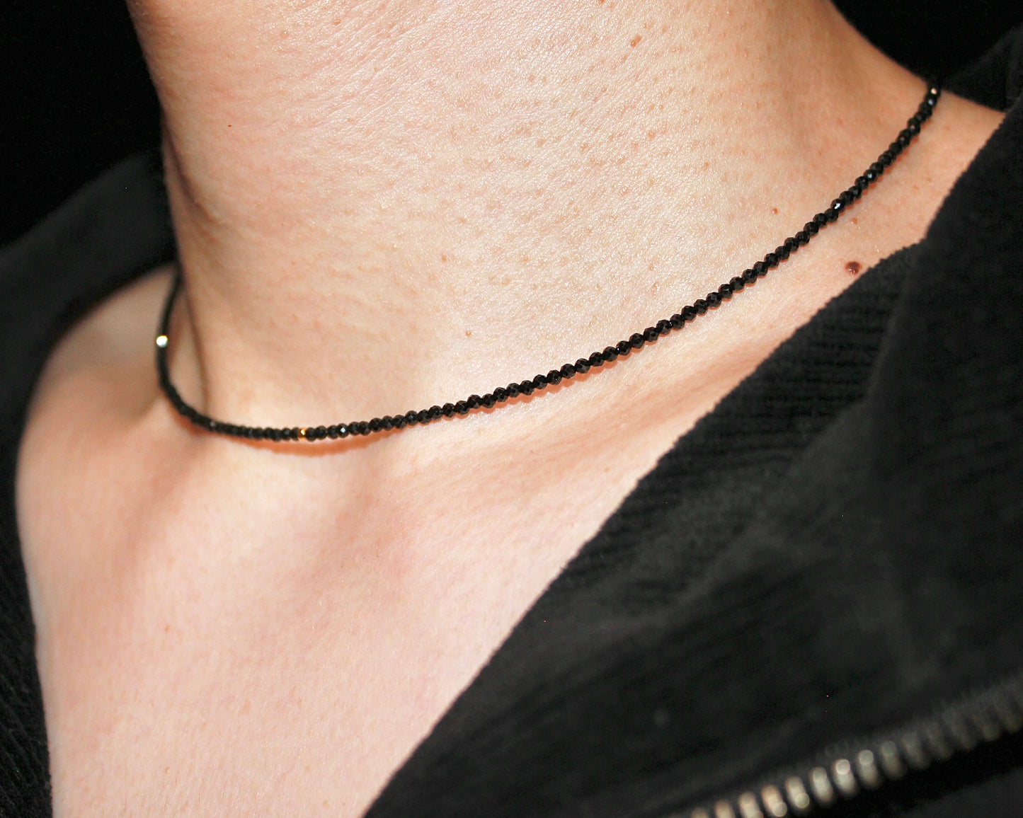 -守護と成功の尖晶石-ブラックスピネル：Slim sparkling black necklace