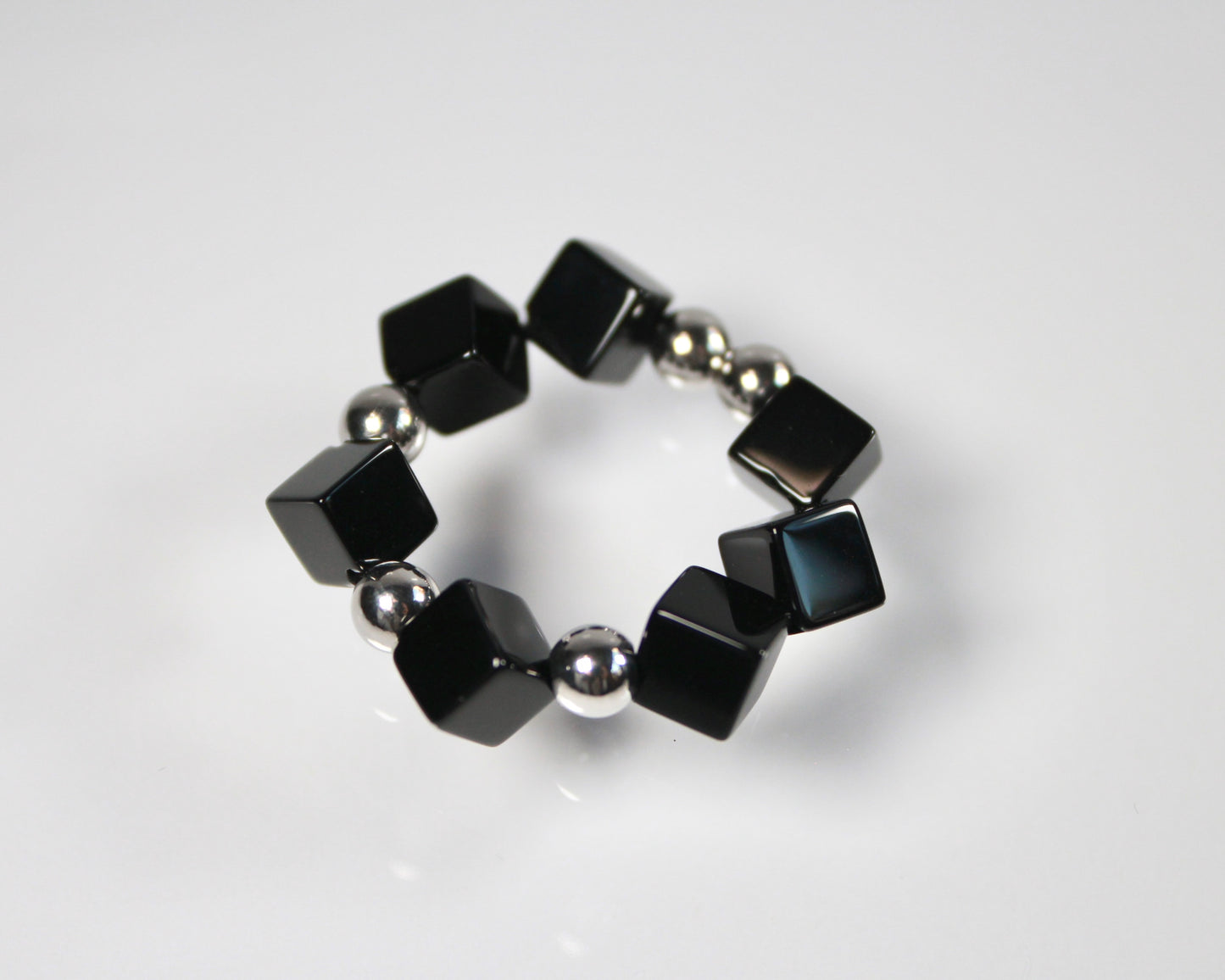 -目標達成へ導く黒瑪瑙-オニキス：Black cube ring