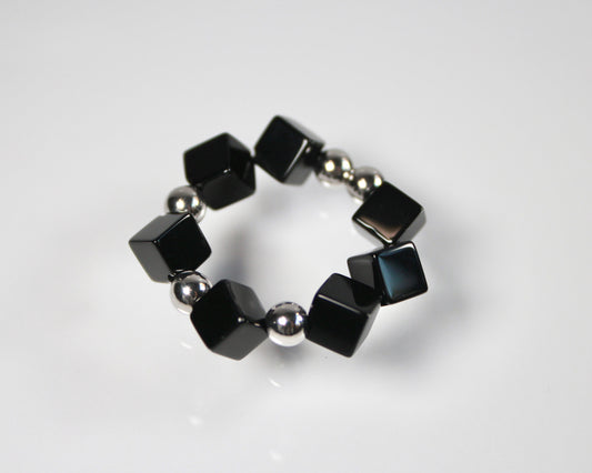 -目標達成へ導く黒瑪瑙-オニキス：Black cube ring
