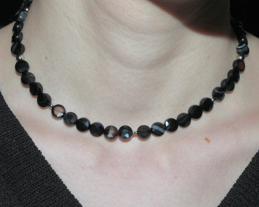 -目標達成へ導く縞瑪瑙-ストライプオニキス ：Coin cut necklace