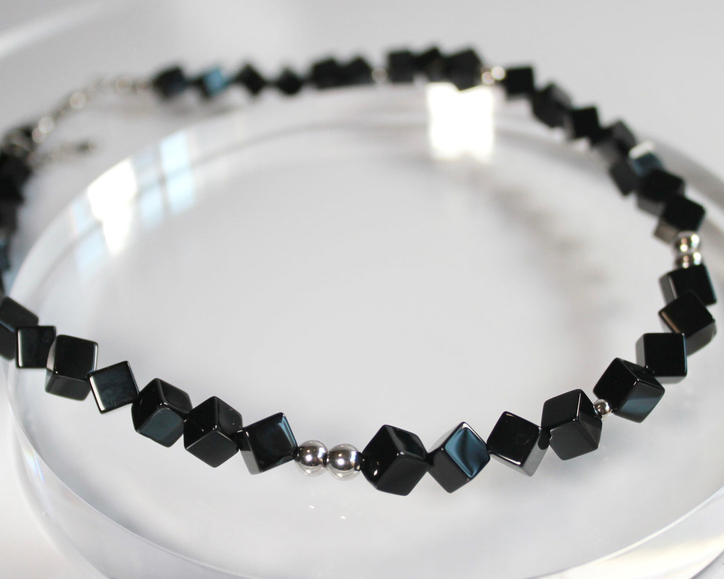 -目標達成へ導く黒瑪瑙-オニキス：Black cube necklace