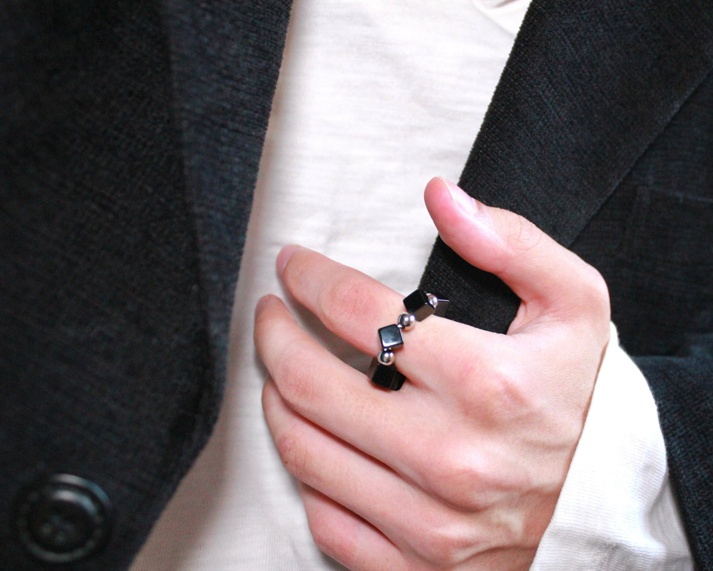 -目標達成へ導く黒瑪瑙-オニキス：Black cube ring
