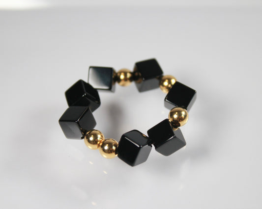 -目標達成へ導く黒瑪瑙-オニキス：Black cube ring