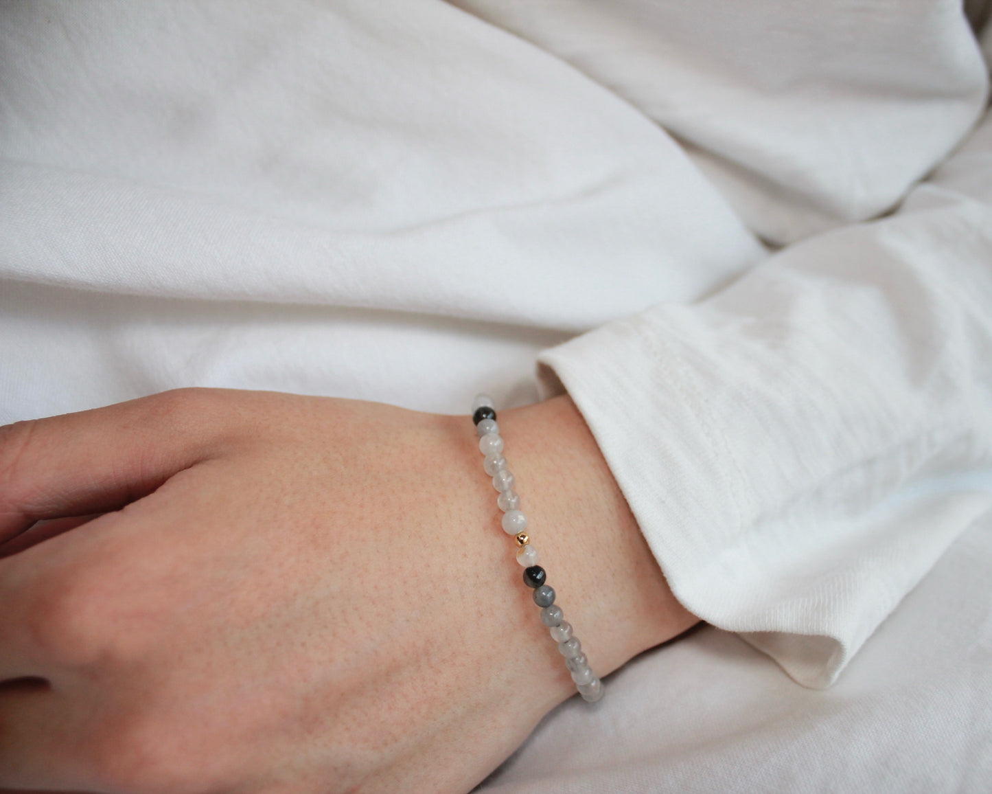 -自然体の自分へと導く灰色水晶-グレークォーツ：Smoke Clear bracelet
