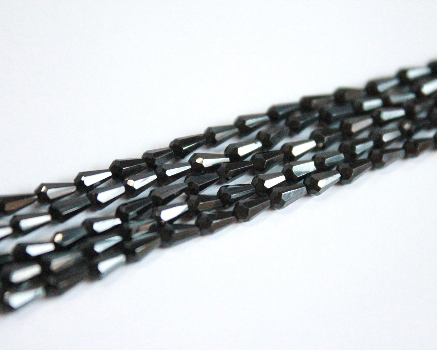 -守護と成功の尖晶石-ブラックスピネル：Drop cut bracelet