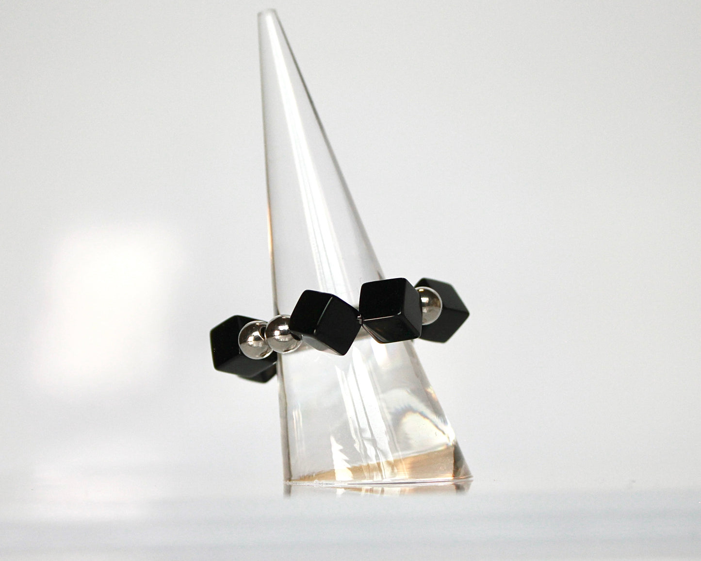 -目標達成へ導く黒瑪瑙-オニキス：Black cube ring