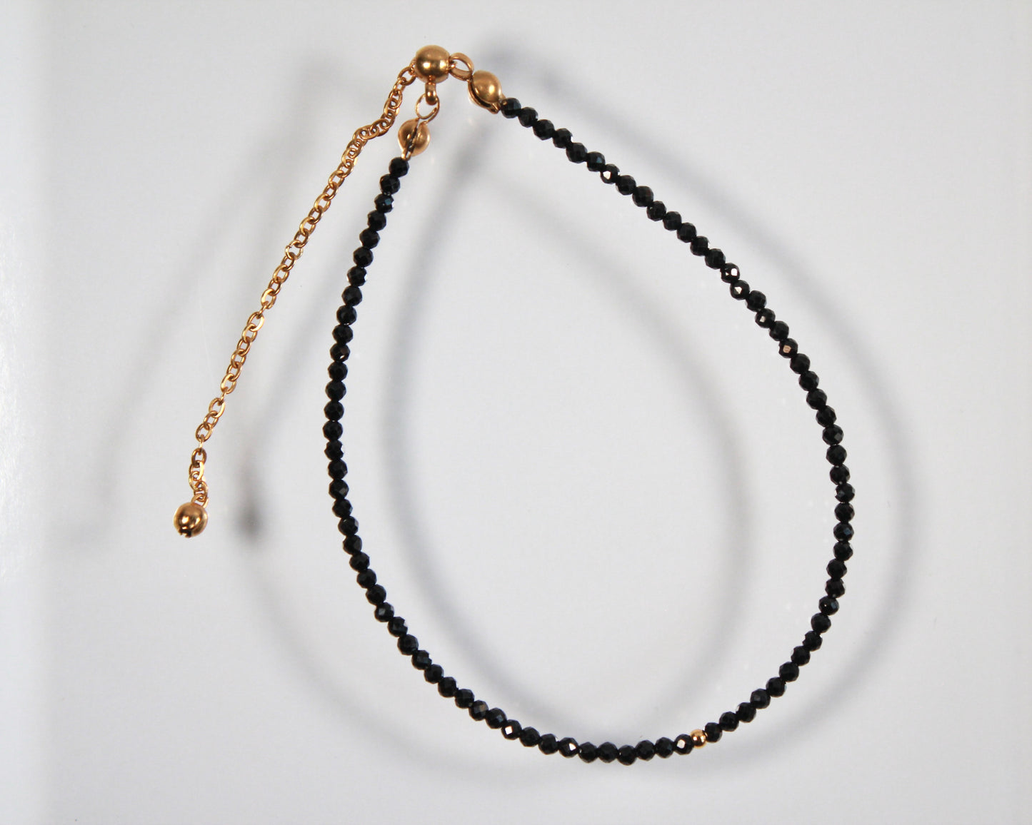 -守護と成功の尖晶石-ブラックスピネル：  Slim sparkling black bracelet