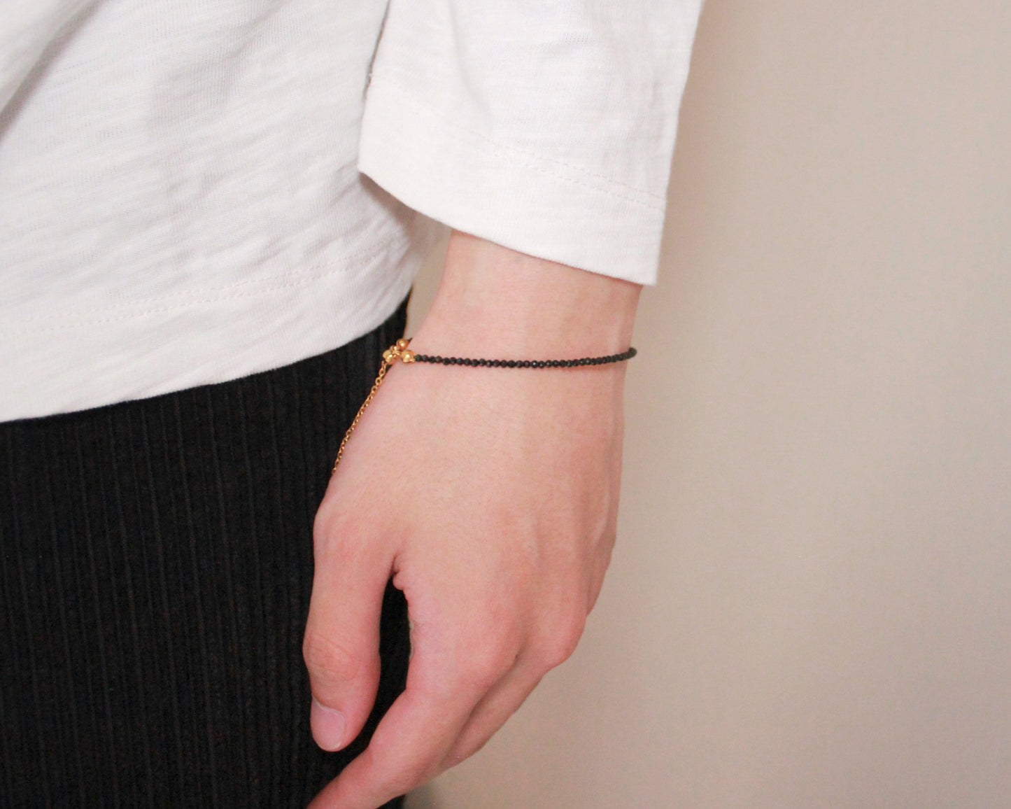 -守護と成功の尖晶石-ブラックスピネル：  Slim sparkling black bracelet