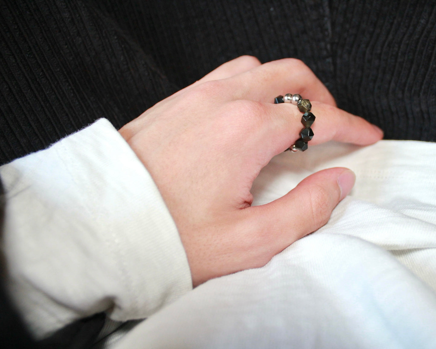 -潜在能力の開花へ導く黒曜石-オブシディアン：Multifaceted cut ring