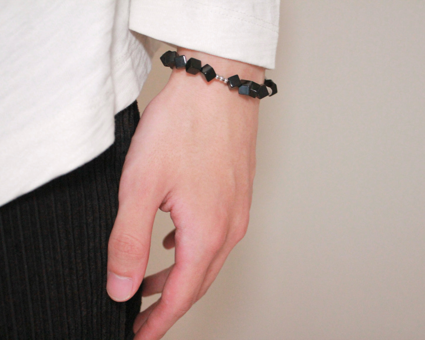 -目標達成へ導く黒瑪瑙-オニキス：Black cube bracelet